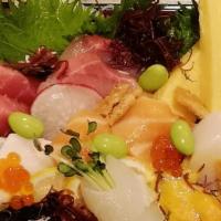 Chirashi Deluxe · Chef's choice 10 pieces with Ikura and extra like hotate, uni.
