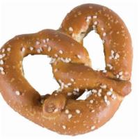 Soft Pretzels with Cheese - Half dozen · Half Dozen Freshly baked soft Pretzel (Soft, buttery and salted) with Cheese Dip