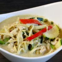 Green Curry Beef & BBQ Chicken · Beef and vegetables in green curry sauce with BBQ chicken.