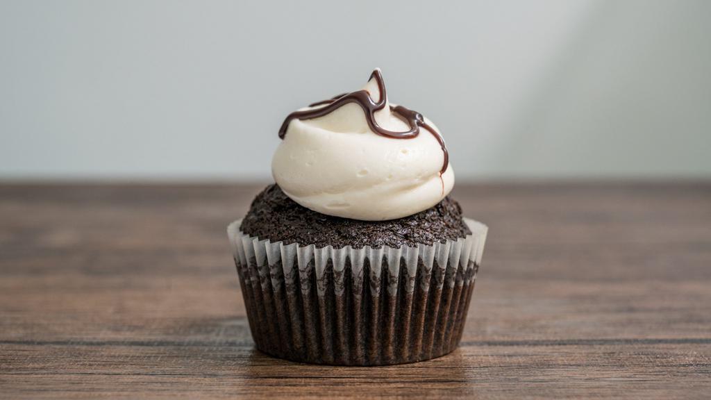 8. Vanilla on Chocolate · Rich dark and moist chocolate are topped with a a creamy vanilla buttercream.