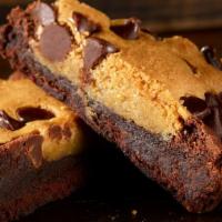 Blondie Brownie · Semi-sweet chocolate chips blended into a buttery, cookie-style brownie.