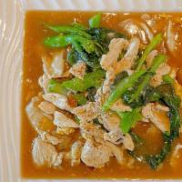 E3. Lad Nah · Thick rice noodle stir-fry smothered in gravy, choice of protein, and Chinese broccoli.
