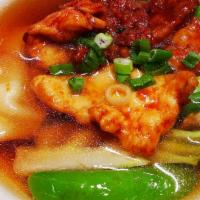 Small Wonton Soup 小雲吞湯 · Pork wontons, snap peas, carrots and mushroom cooked in chicken broth. Topped with chicken, ...