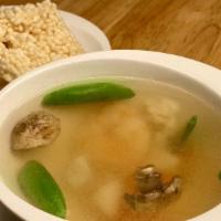 Small Sizzling Rice Soup 小鍋巴湯 · Prawns, white meat chicken, mushrooms and snap peas cooked in chicken broth. Served with cri...