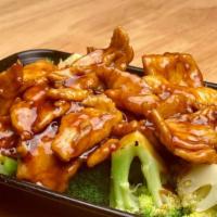 Broccoli Chicken 西蘭雞 · Tender white meat chicken, broccoli and garlic stir-fried in our flavorful brown sauce.