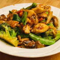 Chicken & Vegetables 雜菜雞 · White meat chicken, broccoli, bok choy, mushrooms, snap peas and carrots stir-fried with bro...