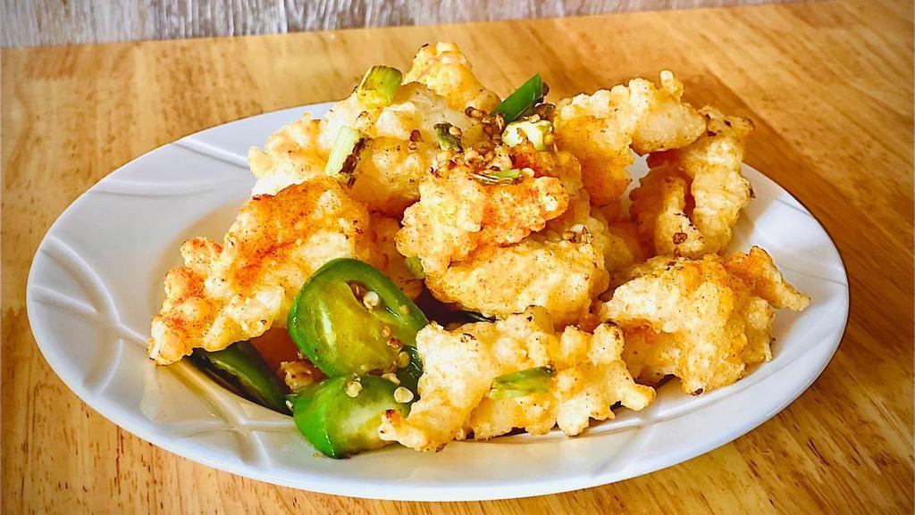 Salt & Pepper Calamari 椒鹽魷魚 · Deep-fried squid stir-fried with salt, pepper, jalapeños, green onions and garlic.