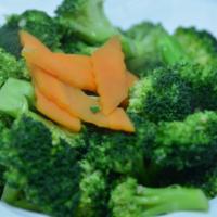 Garlic Broccoli 蒜茸西蘭 · Fresh broccoli stir-fried with garlic. Vegan and non-spicy.
