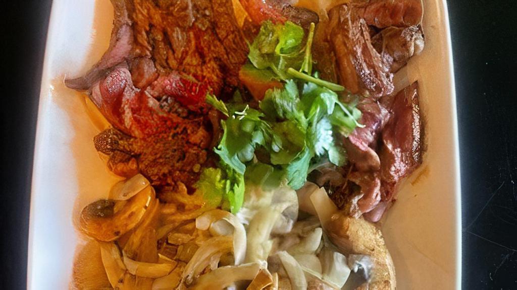 20. Ribeye Steak w/Mushrooms and Onions (Bò Ribeye Steak w/Hanh Nấm) · 