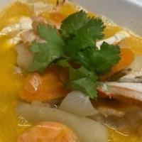 Sopa de Mariscos · Sea food soup.