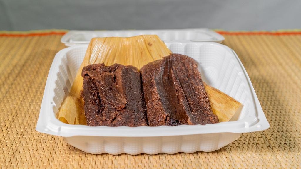 CHOCOLATE TAMALE · Delicious sweet butter corn masa mix with chocolate and nutella