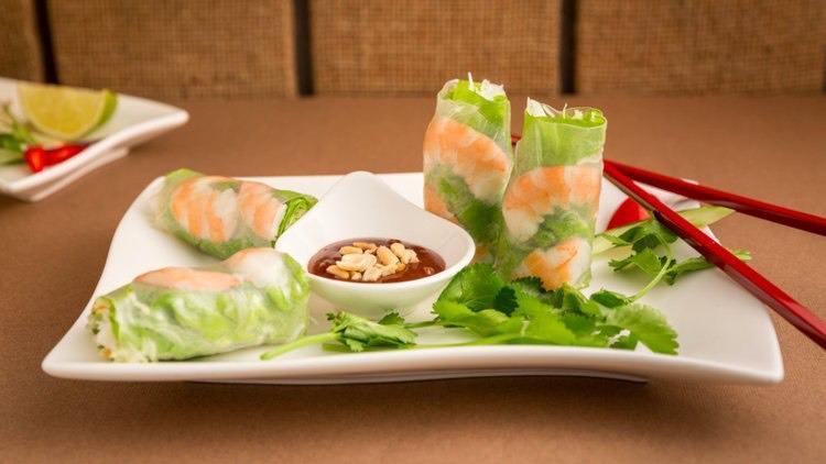 1. Spring rolls / Gỏi cuốn · Choices: chicken, shrimp, pork, tofu with lettuce, cucumber, mint, noodles served with peanut sauce.