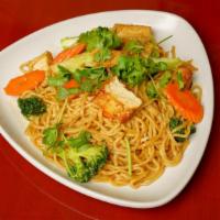 #128 Tofu Garlic Noodles Entree · Thick egg noodles tossed w/fresh garlic, tofu, & fresh vegetables. *(contains eggs)