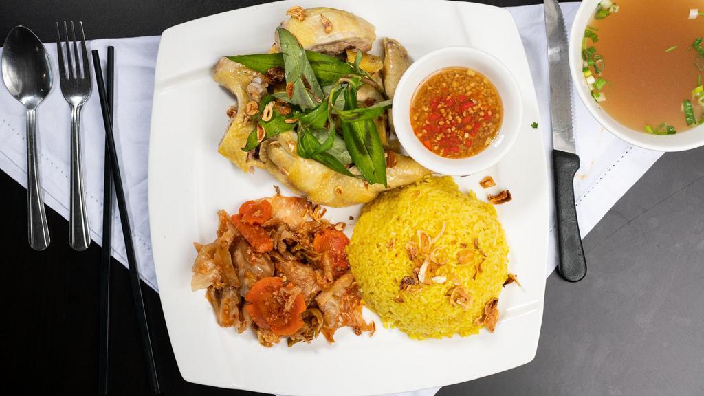 Cơm Gà Hải Nam · Special steamed chicken rice.