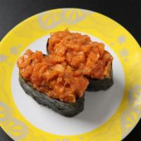 Spicy Salmon Gunkan (2 pcs) · Spicy.