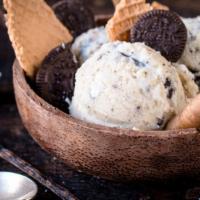 Cookies & Cream Ice Cream · Sweet cookies and cream ice cream.