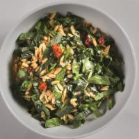 Spinach, Sun-Dried Tomato & Fresh Trofie Pasta (292 Cal.) · 
