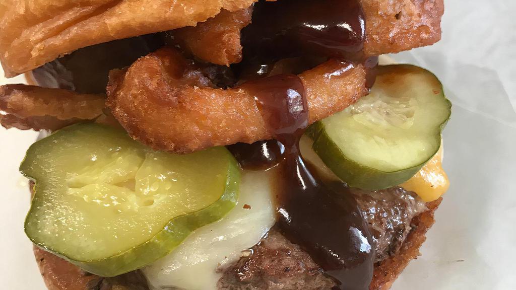 WOODY BURGER · Angus Beef Patty/ Jack and Cheddar Cheese / Onion Rings / BBQ Sauce / Brioche Bun