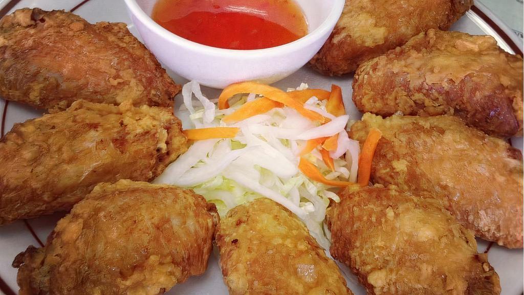 A10. Fried Chicken Wings / Cánh Gà Chiên · Chicken Wings and french Fries