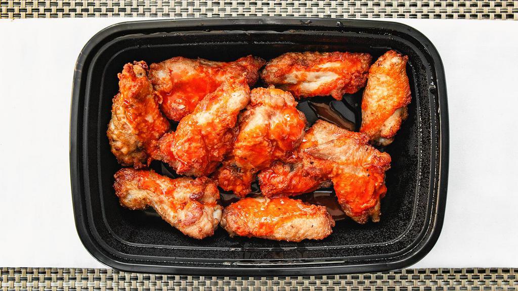 Chicken Wings · Chicken wings deep-fried.