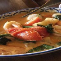 Pineapple Curry Seafood · Prawns, scallops, pineapple, tomatoes, and sweet basil in red curry