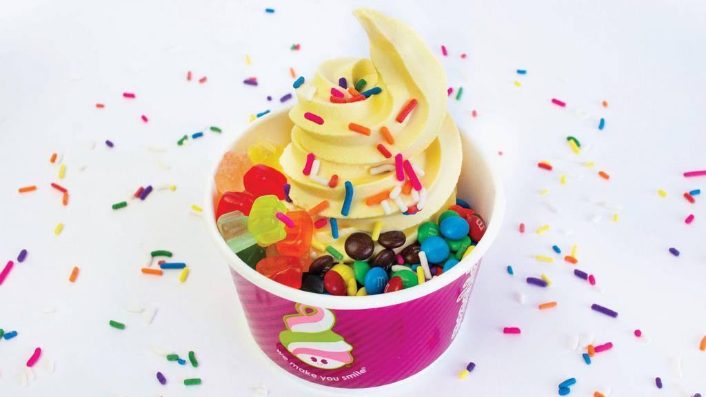 Small Cup · Soft serve creamy fresh frozen yogurt or sorbet approximate 6 oz .Your choice of in house flavors.
Add Toppings and Sauces to complete your mix.