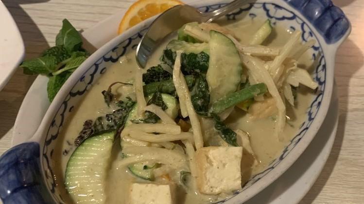 43. Green Curry · Hot spicy. Coconut milk, veg, basil in green curry sauce, your choice of: tofu, chicken, pork, beef, prawns.