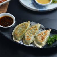 292. Green Chives and Egg Pot Stickers  韭菜盒子 · 
