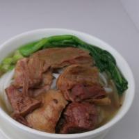 W6.  柱侯牛腩湯麺 Beef Stew Egg Noodle Soup  · 