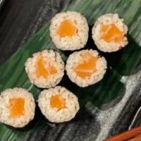Sake Maki · Salmon roll.