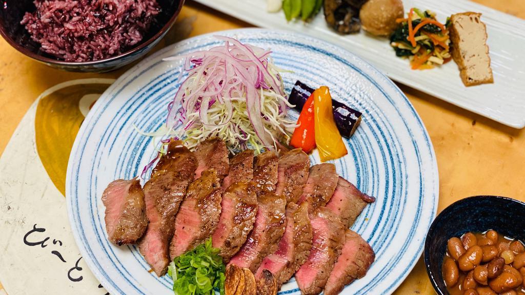 Angus Beef Steak Bento · Beef Steak cook with Garlic Butter Soy Sauce

Come with 6 small side dishes
Choice of Rice : White Rice, Black Rice, Brown Rice

Miso Soup for $2.50
