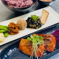 Salmon Teriyaki Bento Box · Salmon Teriyaki

Come with 6 small side dishes
Choice of Rice : White Rice, Black Rice, Brow...