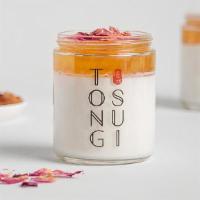 Z04 Rosewater Peach Gum Coconut Pudding 玫瑰桃膠椰子凍 · Coconut pudding topped with premium peach gum from Yunan - 