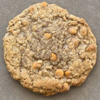 Oatmeal Butterscotch · Sweet, nostalgic bits of butterscotch chips are blended into our oatmeal cookie.