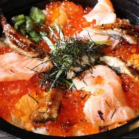 Deluxe Meshi (NO UNI at this moment)  · Sea urchin, seared salmon sashimi, eel, salmon roe and poached egg served on crunchy skillet...