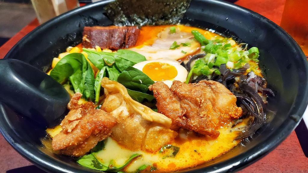 House Ramen · In rich chicken and pork based soup, come with chashu (bbq pork), green onion, kikurage-mushroom, spinach and soft-boiled egg(half). Choose one of broth.