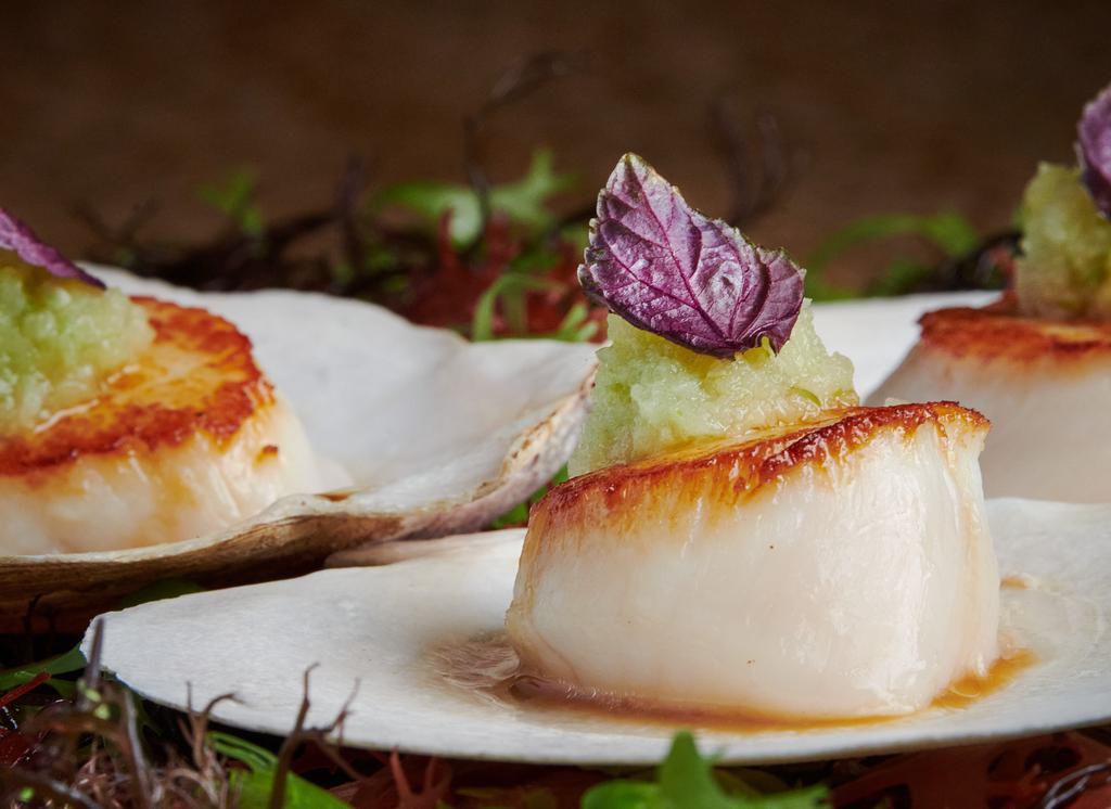 Hotate Robata · seared scallops with granny smith apple, fresh wasabi & brown butter