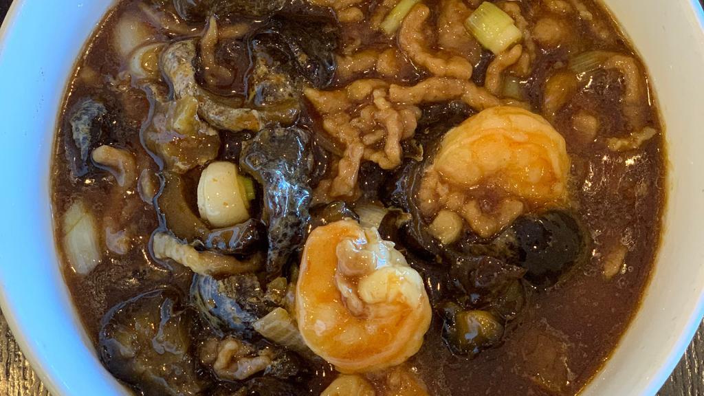 F5. Sea Cucumber Shrimp Dry Noodle (Pork) 海参虾面 · 