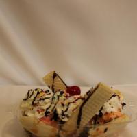 Banana Split · 3 scoops of Ice cream or choice 
Chocolate
Strawberry
Vanilla
with Fresh bananas. Chocolate ...