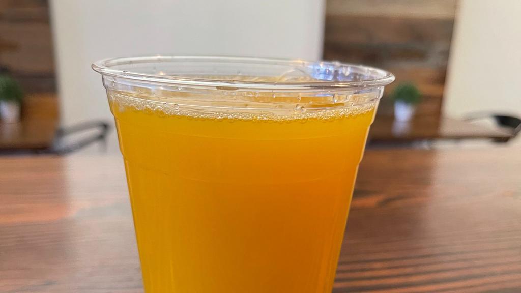 large orange juice · 20 onz 
Fresh orange juice