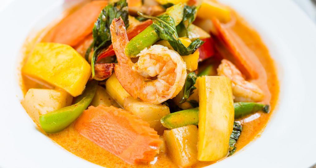Mango Curry · Popular. Mango, pineapple, carrots, bell peppers, sweet basil in panang curry sauce and coconut milk.
*Gluten-free, can't make vegan