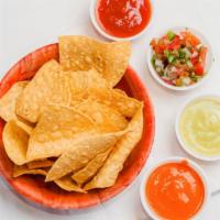 Chips and salsas · 
