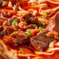 香辣牛肉面/Spicy Braised Beef Noodle Soup · 