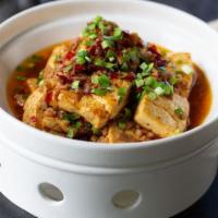Country Style Pan-fried Tofu · Country Style Pan-fried Tofu with red chilis and green onion
农家煎豆腐