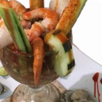 La Fuente de Camaron · Oyster, scallop, shrimp, octopus, and cucumber.