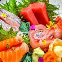 Sashimi Tasting · Chef's choice 10pcs of fish
(2pcs of 5 kinds fish)
*No substitution available