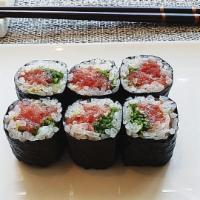 Fatty Tuna Roll · Fatty tuna with green onions
(pre-seasoned with wasabi)