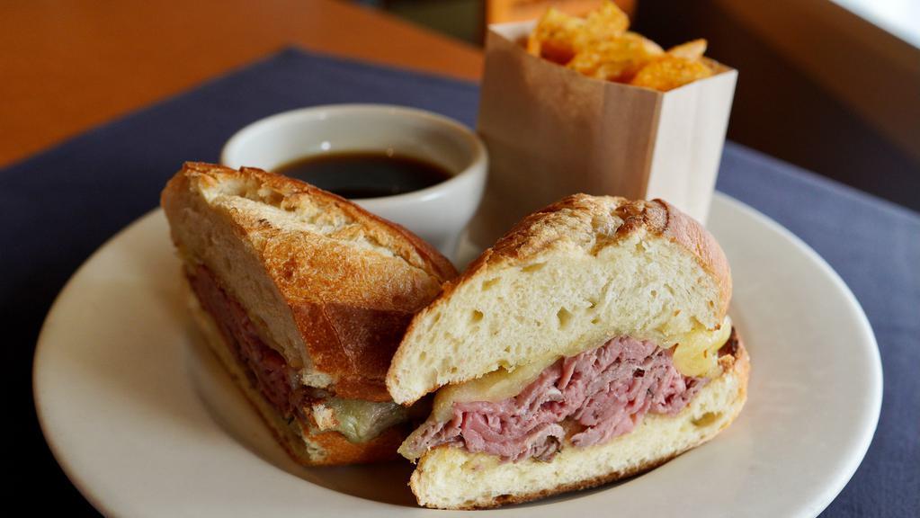 Prime French Dip* · Warm roast beef, au jus, sharp white cheddar cheese, toasted parmesan baguette. 1550 cal / 1070 cal