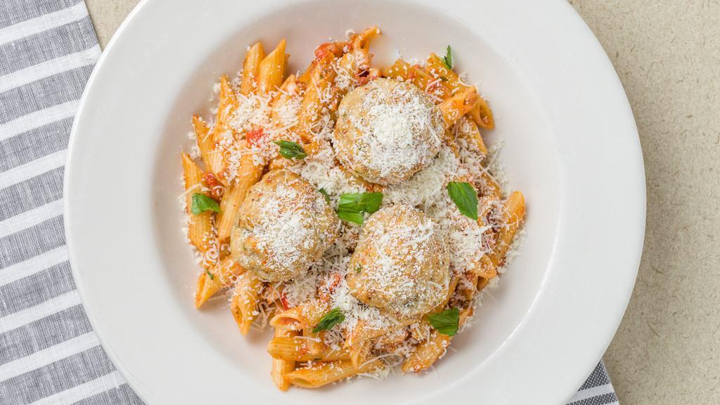 Penne Bolognese & Meatballs · Chicken meatballs, spicy italian sausage, red pepper, tomato cream sauce, parmesan cheese. 970 cal 

*Meatballs contain breadcrumbs