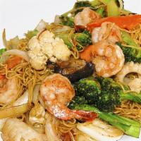 Stir fried seafood noodle · 